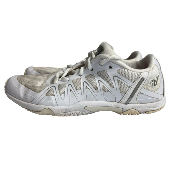 Varsity Edge Sideline Competitive Cheer Sneaker Shoe White Size 4 - Picture 1 of 8